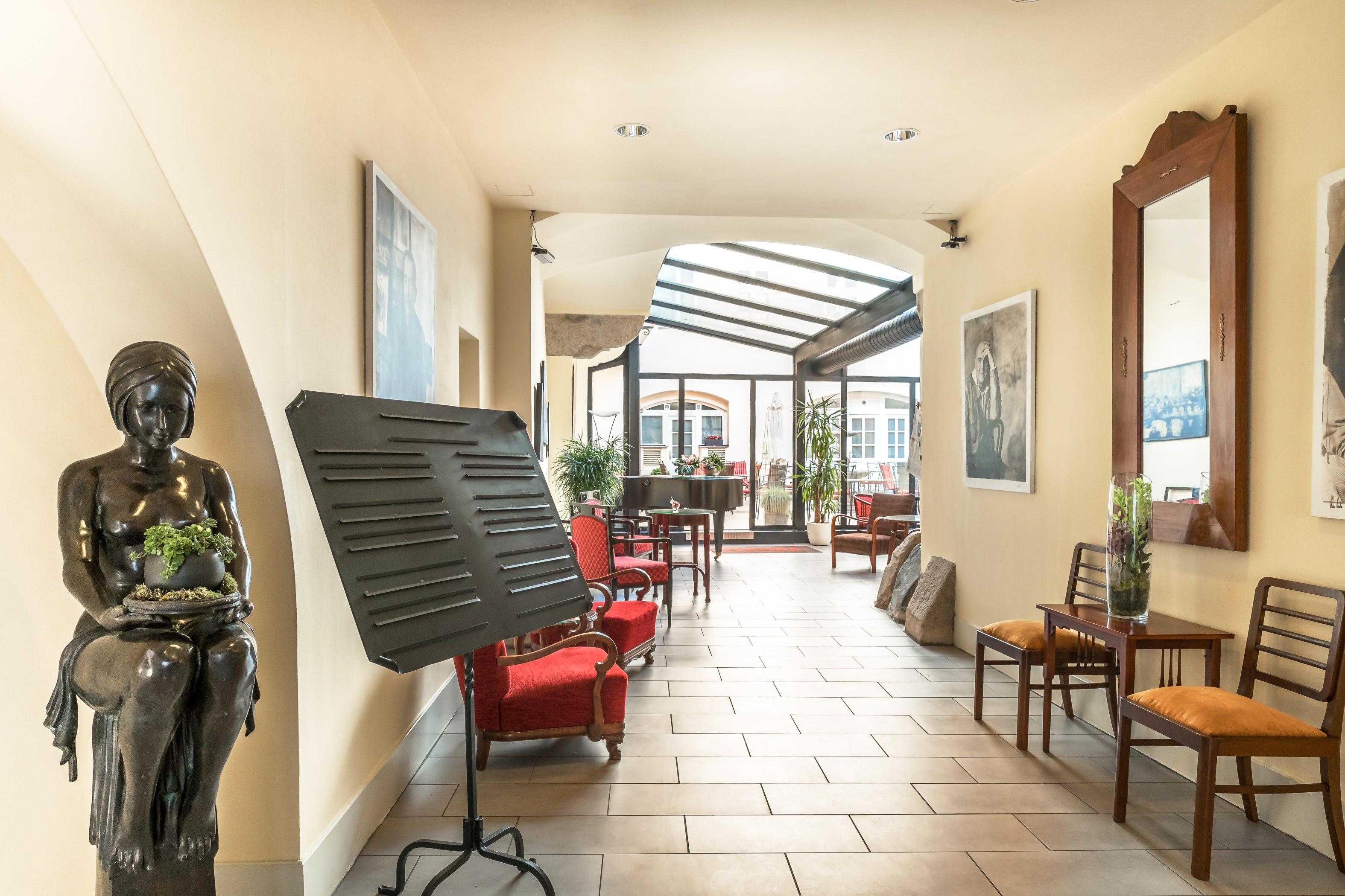 Hotel Bookquet Prague Exterior photo The interior of the hotel