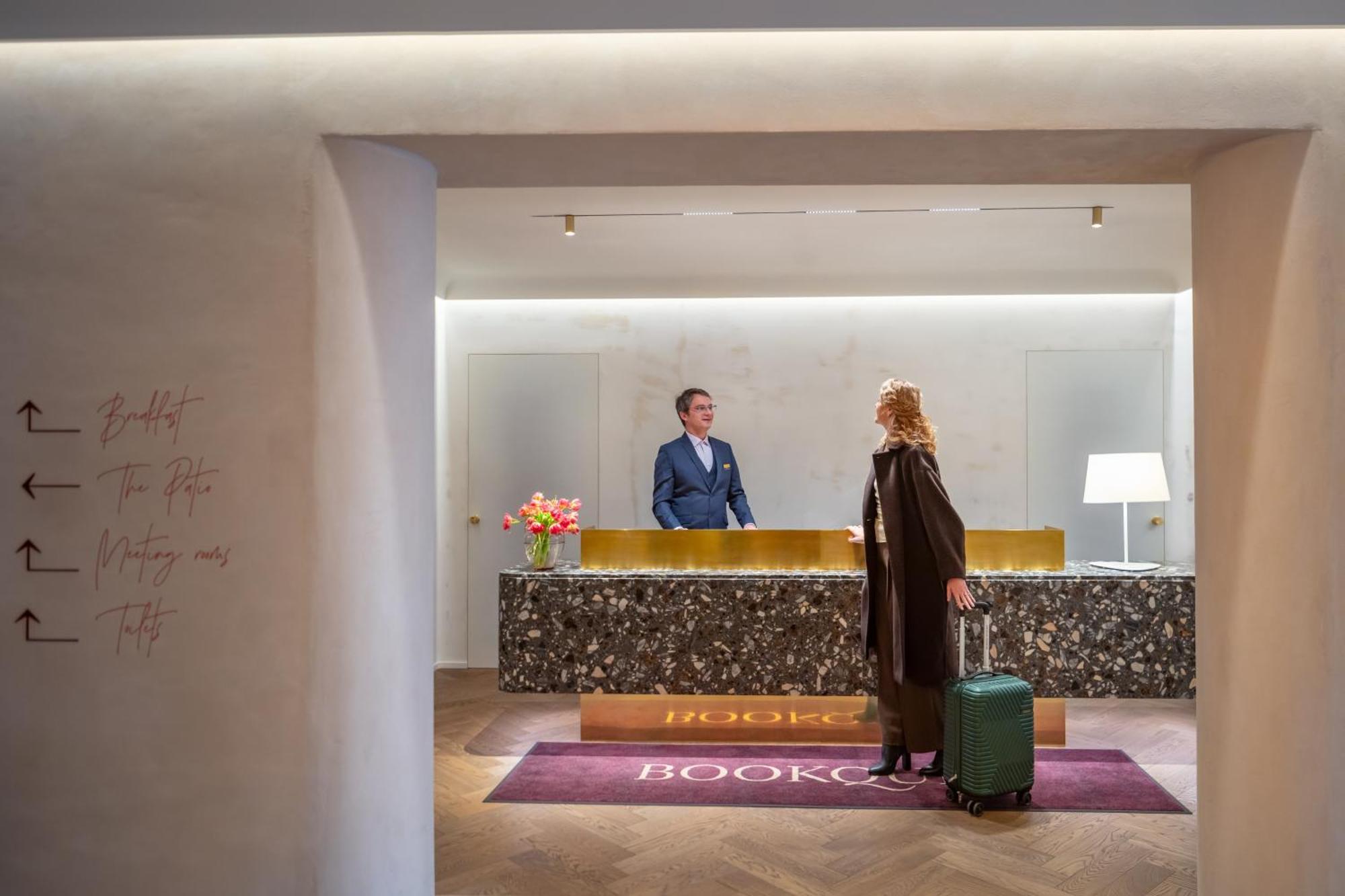 Hotel Bookquet Prague Exterior photo Reception